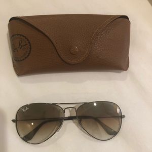 Ray-ban aviator sun glasses